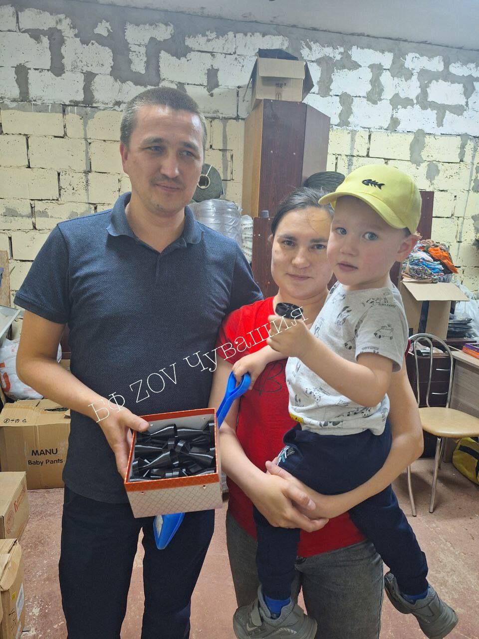 Нам помогают: